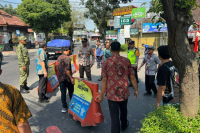 Jalan Dr. Sutomo Muntilan Rusak Parah, Warga Muntilan Turun ke Jalan!!